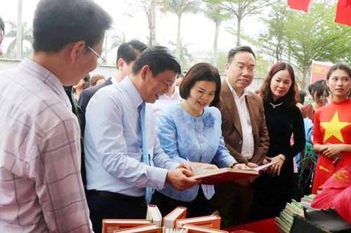 Bắc Ninh: Ngày Sách và Văn hóa đọc 2025 thu hút đông đảo độc giả