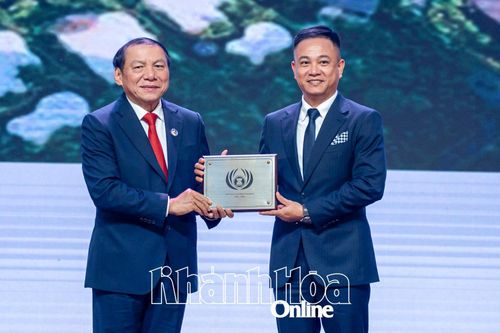 Quyết tâm phát triển du lịch xanh