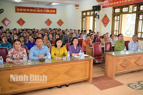 Tuyên truyền thực hiện mô hình Dân vận khéo về 'Vận động đồng bào có đạo và nhân dân thực hiện nếp sống văn minh trong việc cưới, việc tang và lễ hội'