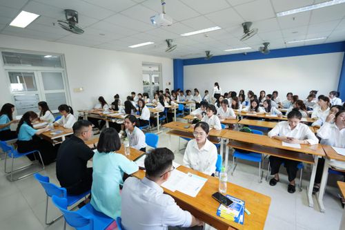 Trao hàng nghìn cơ hội đầu ra việc làm cho sinh viên Đại học Đông Á