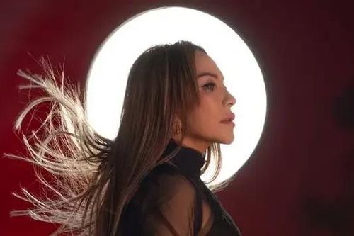 Thanh Hà kết hợp với các ca sĩ trẻ trong album mới