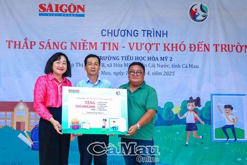 Hơn 150 triệu đồng hỗ trợ Trường Tiểu học Hòa Mỹ 2
