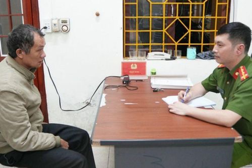 Phát hiện thi thể người đàn ông bị lá cây khô phủ kín: Nghi phạm khai gì?