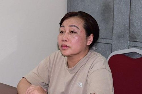 Bắt quả tang 2 'chân dài' kích dục, bán dâm cho 'quý ông' trong tiệm massage ở Hải Phòng