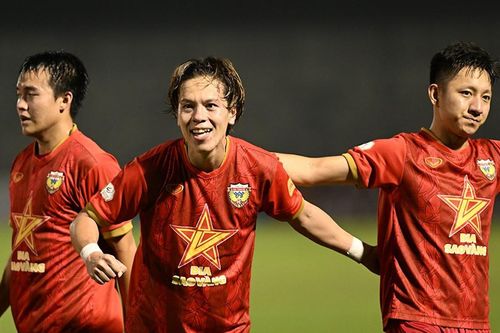 Việt kiều đội U22 Việt Nam tỏa sáng, Hà Tĩnh thoát thua Thể Công Viettel