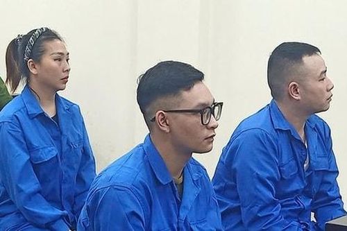 Mua bán trái phép ma túy, giấu 2 khẩu súng trong nhà... phòng thân