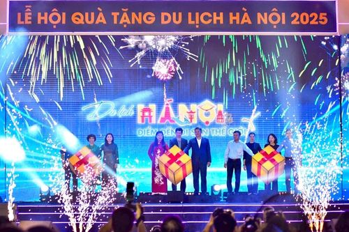 Khai mạc Lễ hội Quà tặng du lịch Hà Nội 2025