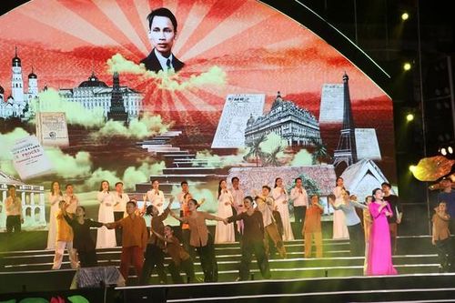 Nhiều chương trình đặc sắc tại Lễ hội Làng Sen 2025