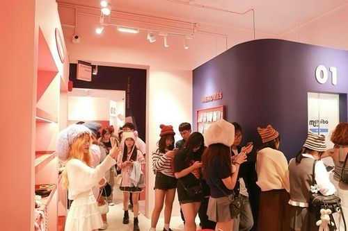 PhotoBooth – trào lưu giữ kỷ niệm vẫn 'gây sốt' giới trẻ Hà Nội