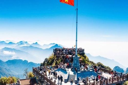Vô vàn trải nghiệm hấp dẫn tại Fansipan dịp lễ 30/4 - 1/5