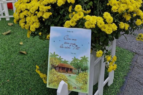 'Còn mẹ, còn quê là còn tất'