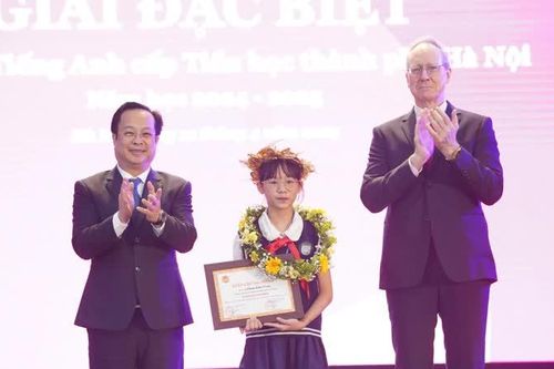 203 học sinh tiểu học Hà Nội tỏa sáng tại Cuộc thi Olympic tiếng Anh