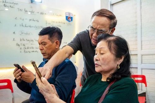 AI không chỉ cho người trẻ, công nghệ là của tất cả mọi người
