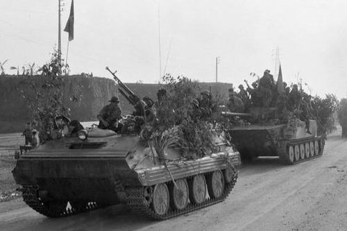 Ngày 12/4/1975: Quân khu 9 tăng cường các cuộc tiến công vào các căn cứ địch