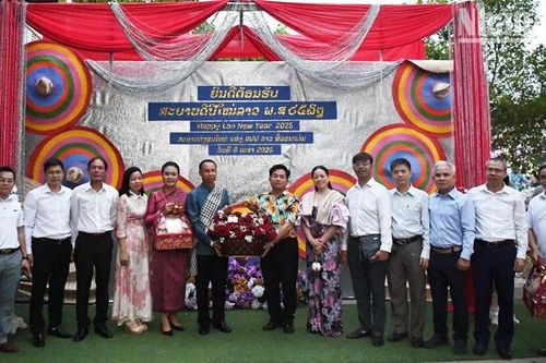 Chúc mừng Tết cổ truyền của Lào tại Khon Kaen, Thái Lan
