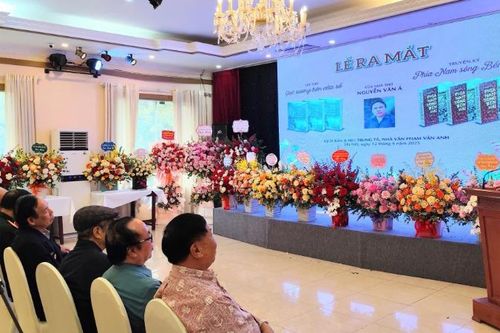 Hai tác phẩm sâu nặng ân tình của nhà thơ Nguyễn Văn Á