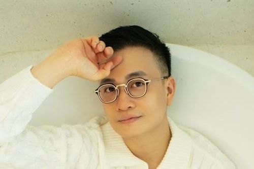 Nam thần đình đám màn ảnh Việt gây sốt khi hóa 'ông chú tưng tửng' với loạt phát ngôn hài hước