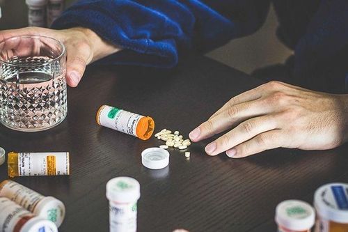 Tự ý ngừng thuốc trầm cảm đột ngột tiềm ẩn nhiều nguy cơ