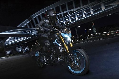 Yamaha MT-15 2025 ra mắt chỉ từ 72 triệu đồng, 'đấu' Honda CB150R