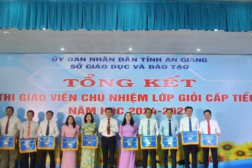 An Giang công nhận 158 giáo viên tiểu học chủ nhiệm lớp giỏi cấp tỉnh