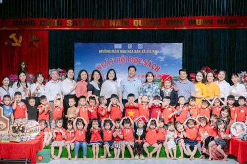 Gieo mầm tình yêu sách cho trẻ mầm non