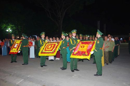 BĐBP Quảng Trị tổ chức Chương trình 'Đêm hoa đăng'
