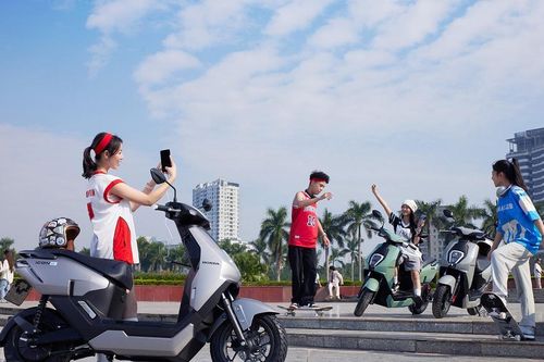 Mỗi ngày người Việt tiêu thụ gần 6.200 xe máy Honda