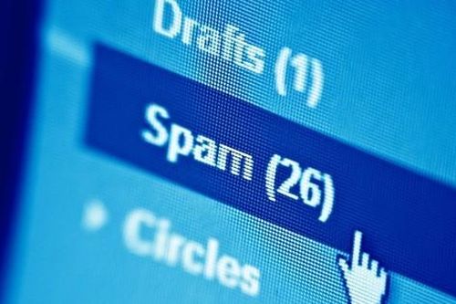 Vì sao không nên xóa email rác?