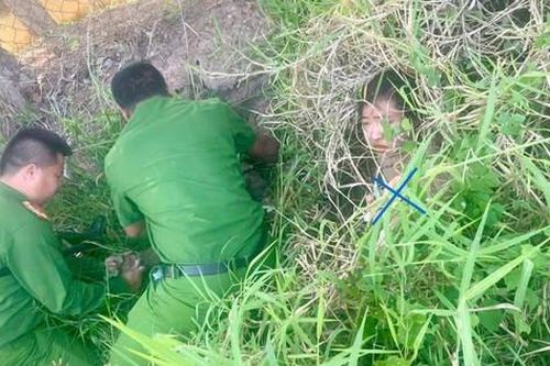Nhảy xuống hồ trốn công an vẫn không thoát