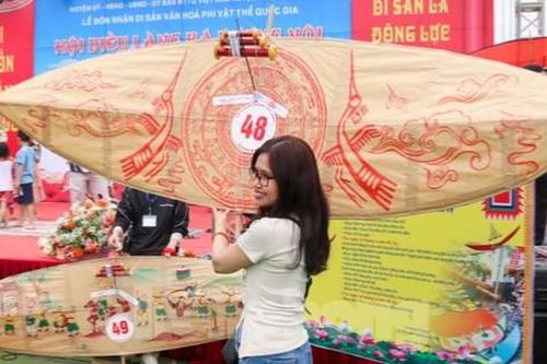 Những cánh diều 'khủng' ở hội thi thả diều nghìn năm tuổi ở Thủ đô