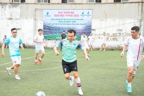 Sôi nổi Giải giao hữu bóng đá chào mừng kỷ niệm 2 năm thành lập và Đại hội Đảng bộ PVPGB
