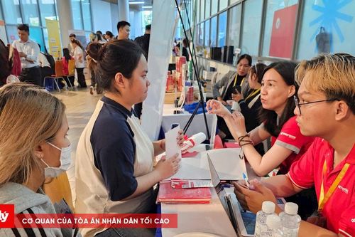 Hơn 11.000 việc làm trong nước và quốc tế cho sinh viên