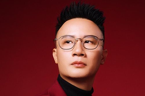 Điều khiến Hoàng Bách xúc động rơi nước mắt ở tuổi 45