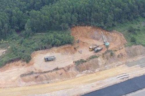 Công an vào cuộc xác minh ngọn đồi sát dự án cao tốc Túy Loan – Hòa Liên bị khoét sâu