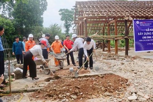 Quảng Bình: Xây dựng nhà tình nghĩa cho người có công