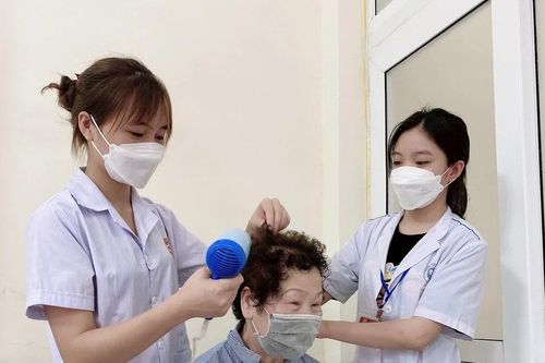 Tuyển thực tập sinh hộ lý sang Osaka Nhật Bản làm việc 3 năm, mức lương khoảng 30 triệu đồng/tháng