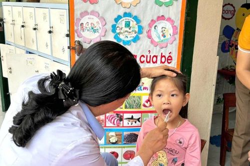 Khám điều tra bệnh răng miệng cho học sinh từ 3 đến 17 tuổi