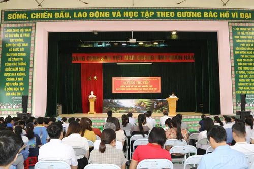 Gần 500 học sinh huyện Bát Xát được tuyên truyền về biển, đảo