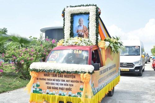 Ninh Thuận: Lễ truy niệm, phụng tống kim quan Ni trưởng Thích nữ Diệu Tâm trà-tỳ