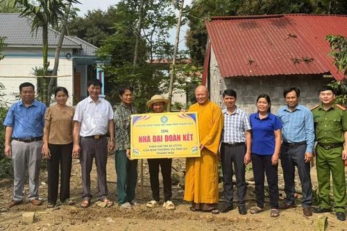 Thanh Hóa: Ban Trị sự GHPGVN tỉnh hỗ trợ xây dựng nhà Đại đoàn kết