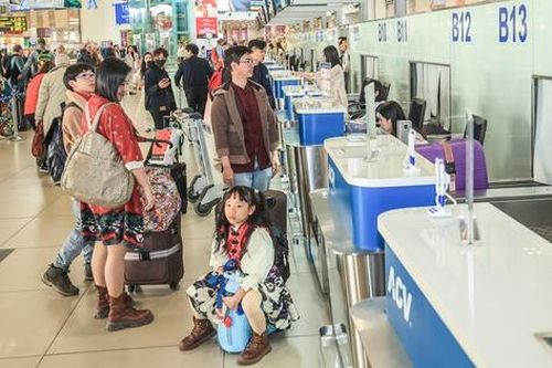 Gần 21 triệu khách qua cảng hàng không trong 3 tháng đầu năm