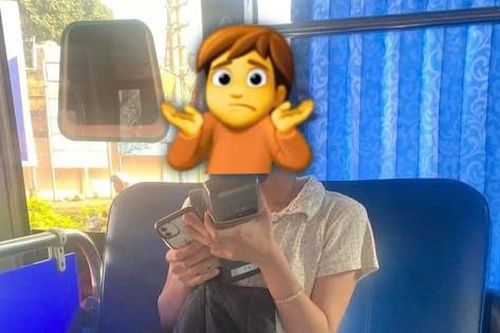 Vụ nữ sinh bị 'bóc phốt' dùng thẻ hết hạn đi xe buýt: Đình chỉ công việc nữ tiếp viên