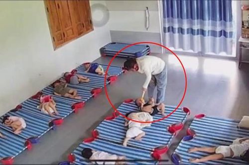 Vụ 'bảo mẫu' đánh cháu bé 20 tháng tuổi dã man: Chỉ vì cháu... khóc!