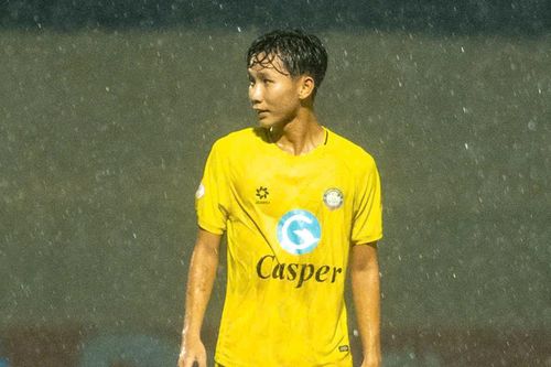 Tuyển thủ Lào ra mắt ấn tượng tại V.League