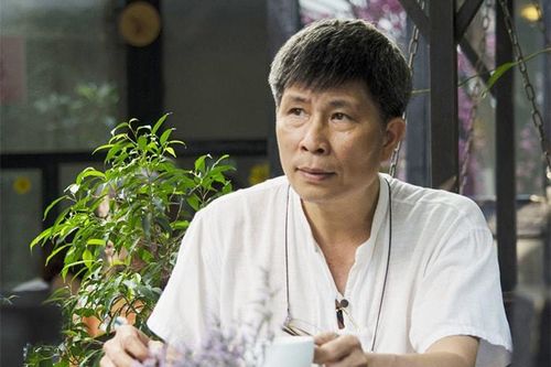 Một thế giới biệt lập của Trần Tuấn