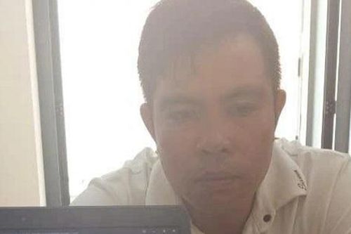 Bị chồng cũ đâm trọng thương vì ngồi trên ô tô của người khác