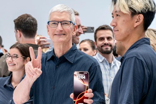 Apple vừa lách qua khe cửa hẹp