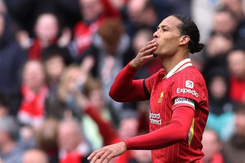 Liverpool tiến gần tới ngôi vô địch