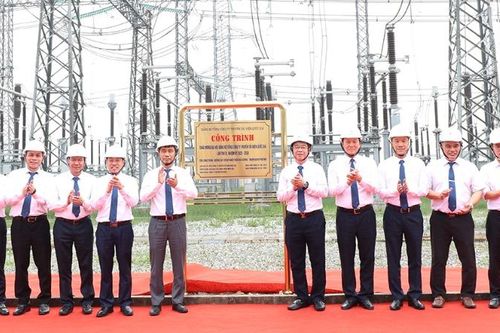 Gắn biển công trình Đường dây 220kV nhiệt điện Hải Dương–Trạm 500kV Phố Nối