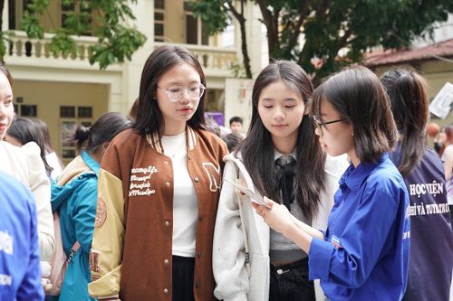 Một ngày trải nghiệm làm sinh viên Học viện Báo chí và Tuyên truyền